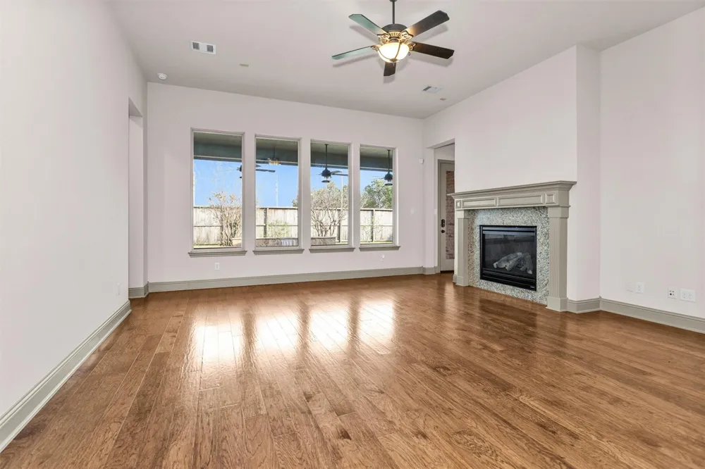 6411 S Saddle Creek Lane Fulshear, TX 77441