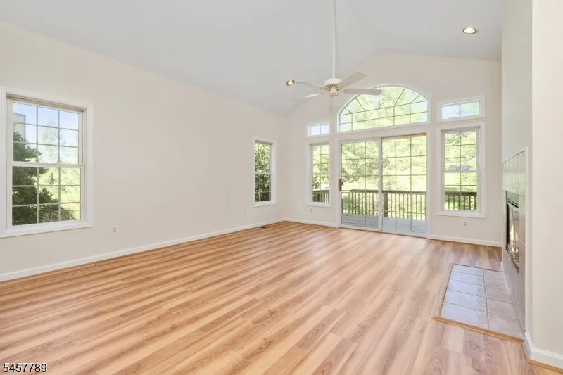 32 Havenhill Rd Hardyston, NJ 07419