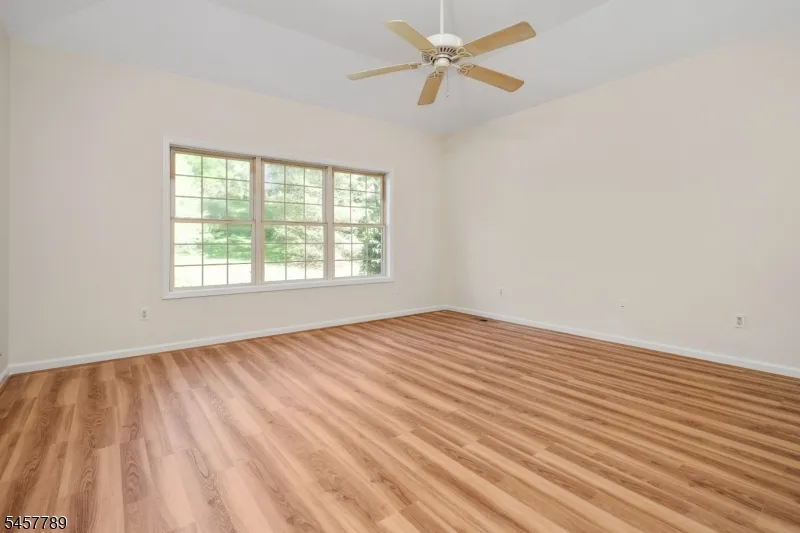 32 Havenhill Rd Hardyston, NJ 07419