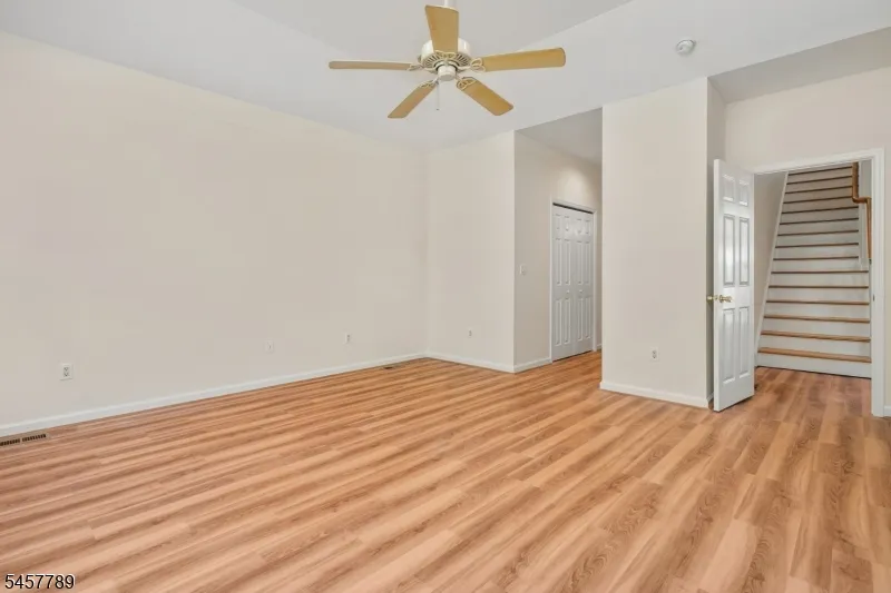 32 Havenhill Rd Hardyston, NJ 07419