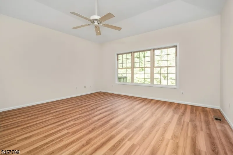32 Havenhill Rd Hardyston, NJ 07419