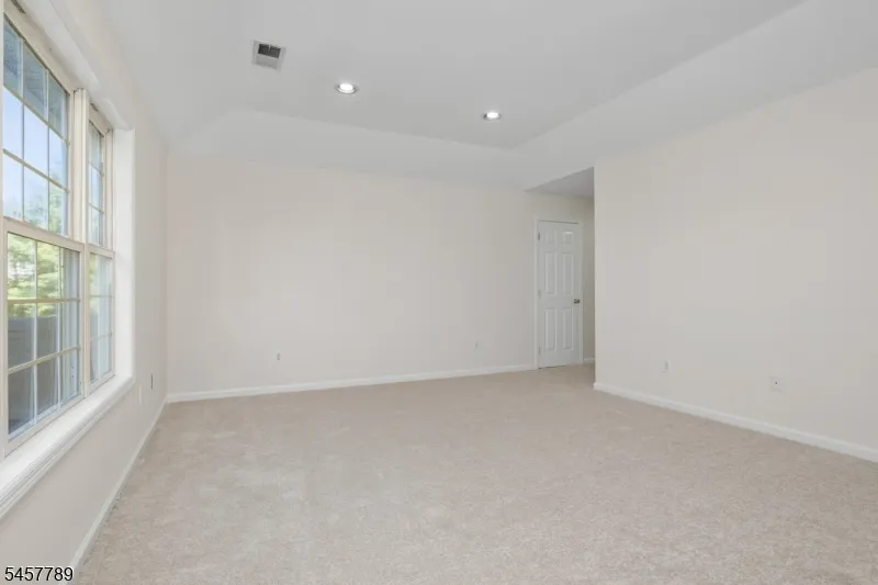 32 Havenhill Rd Hardyston, NJ 07419