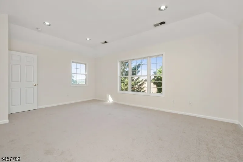 32 Havenhill Rd Hardyston, NJ 07419