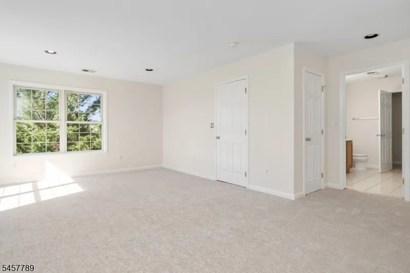 32 Havenhill Rd Hardyston, NJ 07419