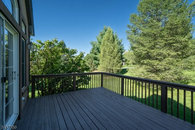 32 Havenhill Rd Hardyston, NJ 07419