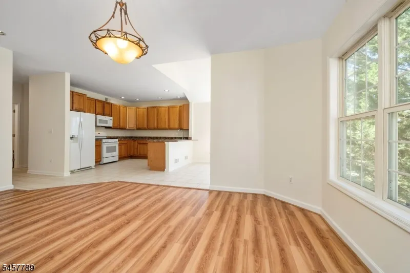 32 Havenhill Rd Hardyston, NJ 07419