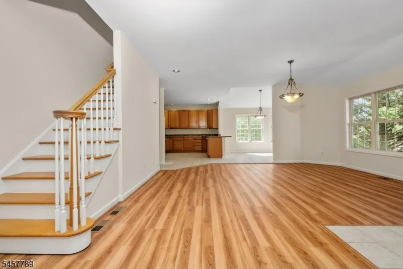 32 Havenhill Rd Hardyston, NJ 07419
