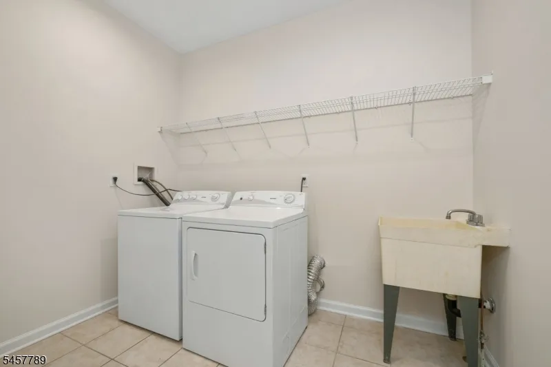 32 Havenhill Rd Hardyston, NJ 07419
