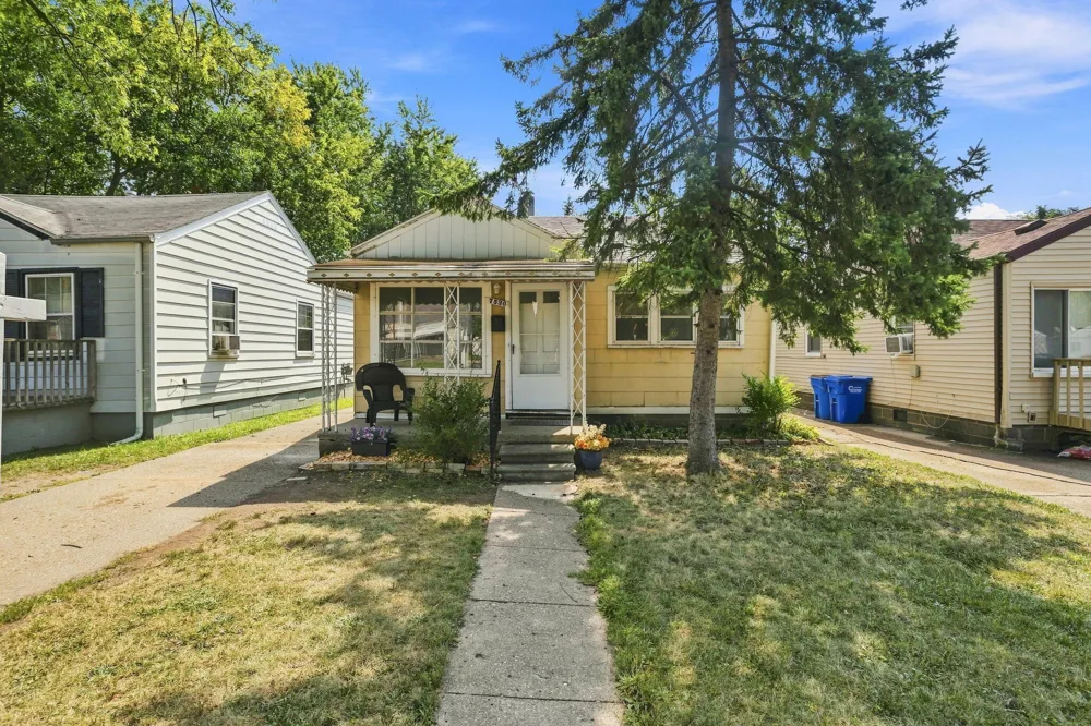 7530 Westminster Avenue Warren, MI 48091