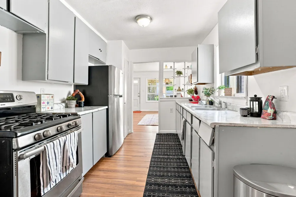 7530 Westminster Avenue Warren, MI 48091