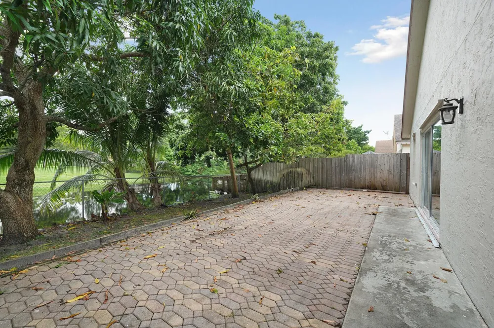 1296 Waterway Cove Drive Wellington, FL 33414