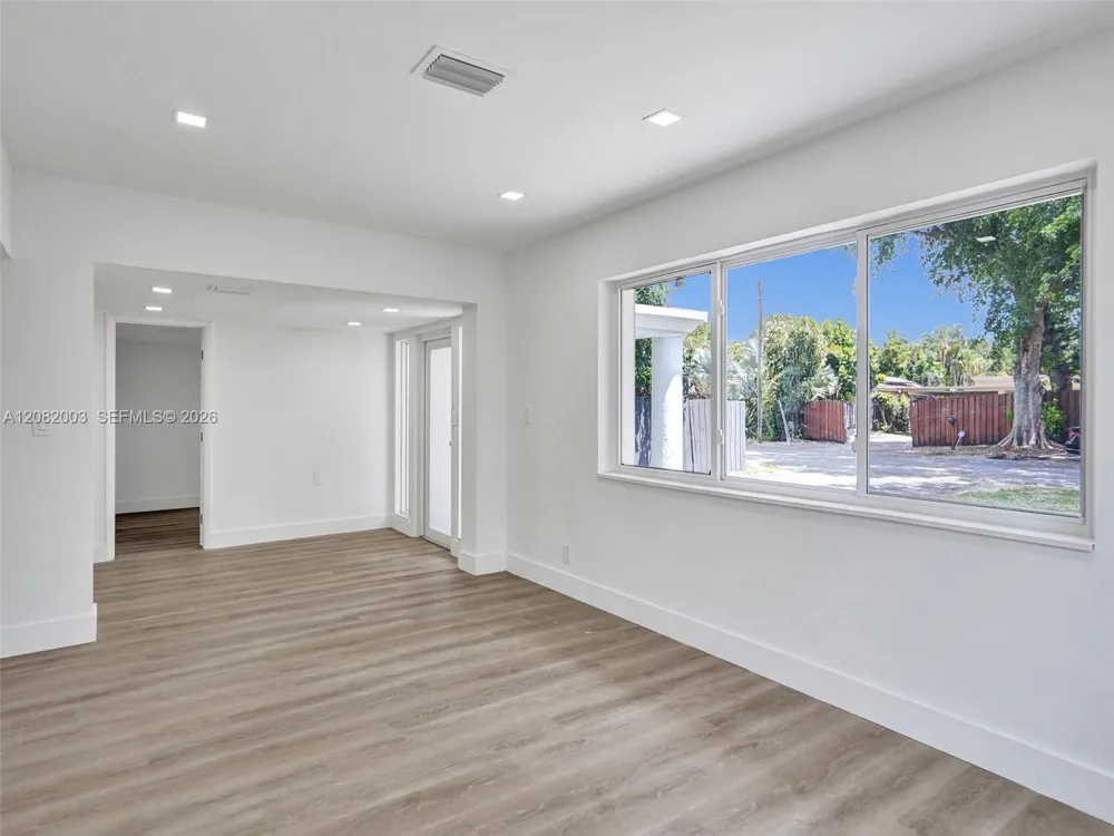 1609 NW 7th Ter Fort Lauderdale, FL 33311