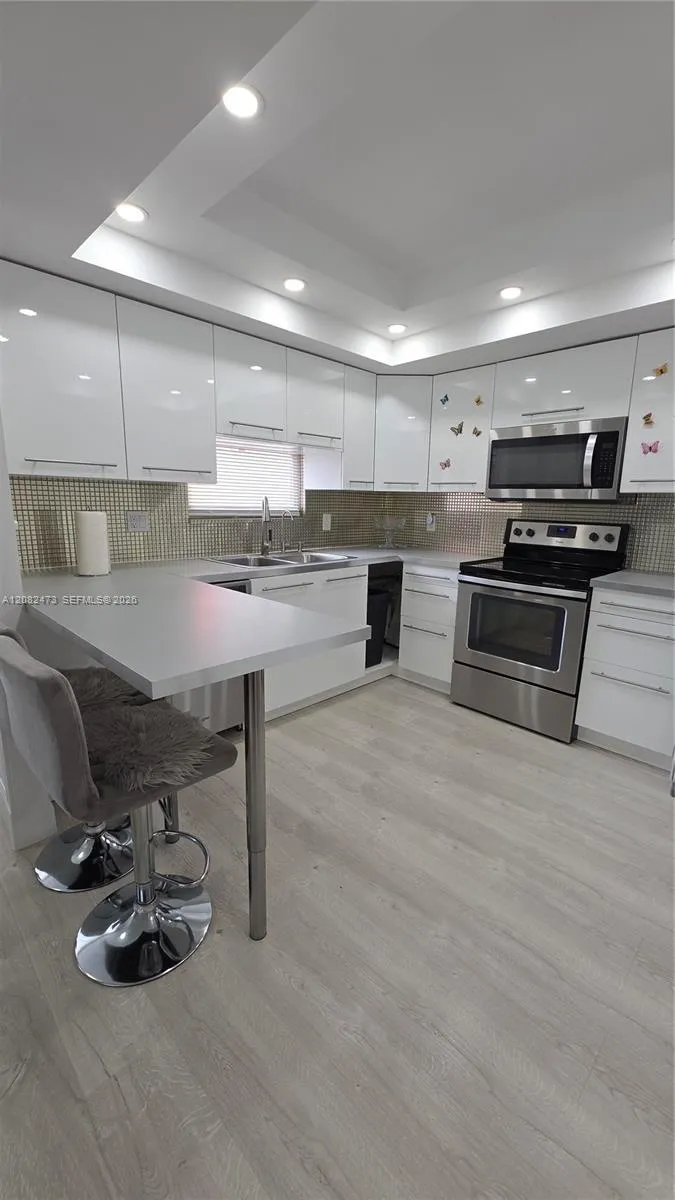 1301 NE Miami Gardens Dr #425W Miami, FL 33179