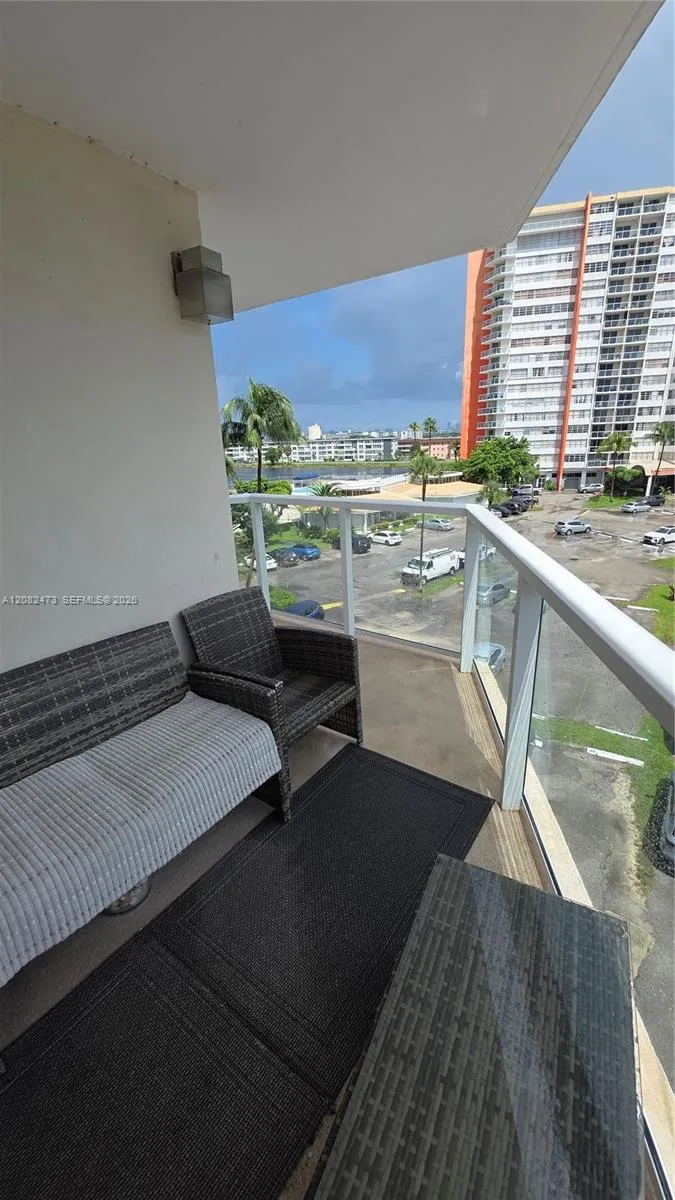 1301 NE Miami Gardens Dr #425W Miami, FL 33179