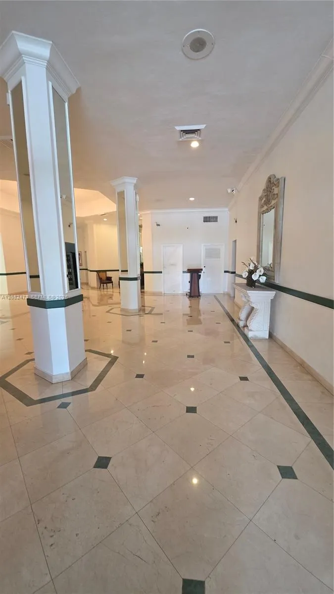 1301 NE Miami Gardens Dr #425W Miami, FL 33179