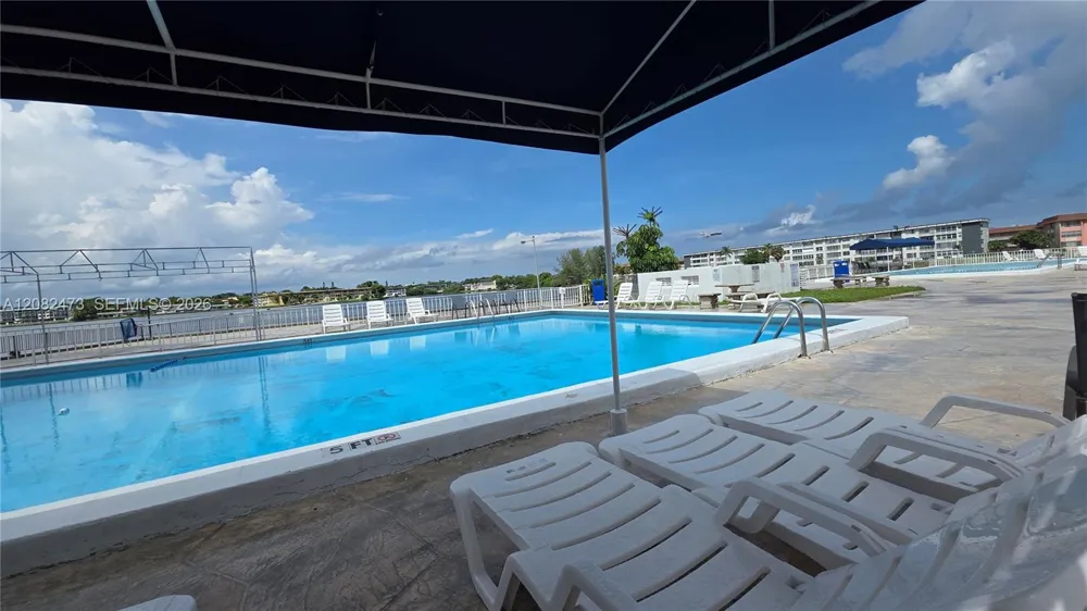 1301 NE Miami Gardens Dr #425W Miami, FL 33179