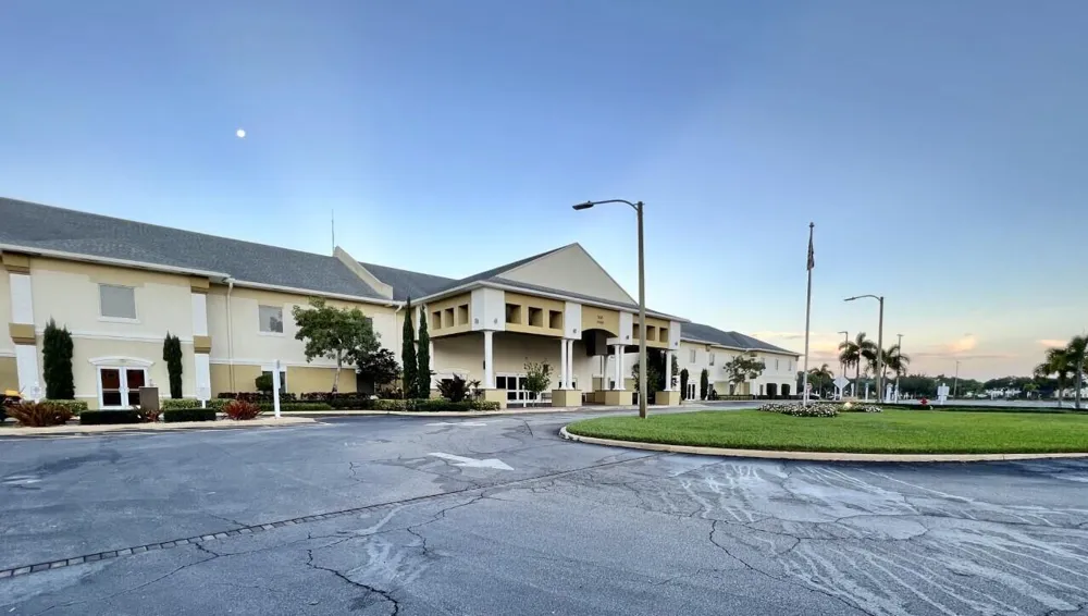 38 CAMBRIDGE B West Palm Beach, FL 33417
