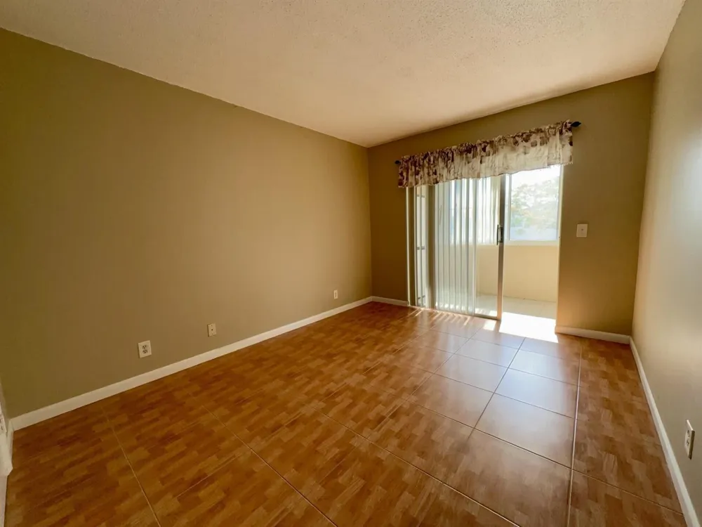 38 CAMBRIDGE B West Palm Beach, FL 33417