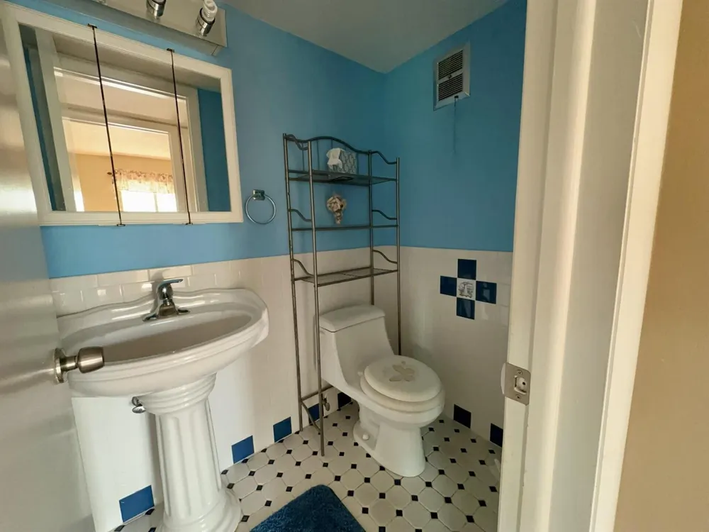 38 CAMBRIDGE B West Palm Beach, FL 33417