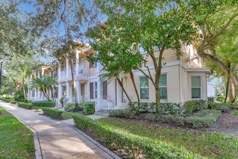 4313 PARKSIDE DRIVE Jupiter, FL 33458