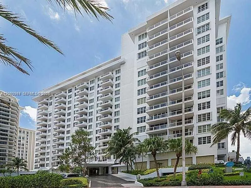 5700 Collins Ave #8M Miami Beach, FL 33140