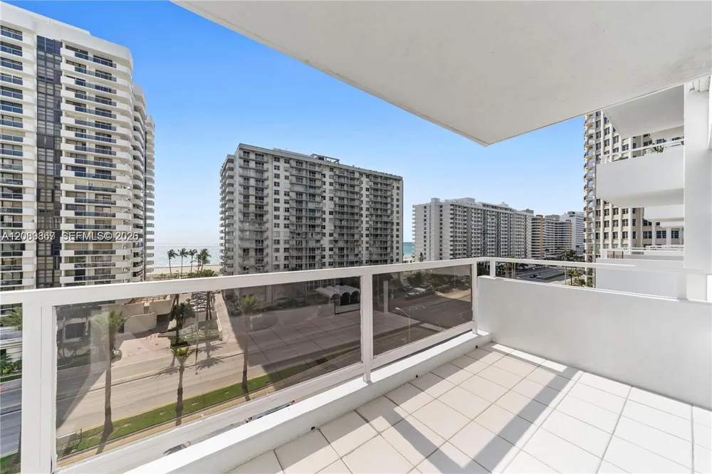 5700 Collins Ave #8M Miami Beach, FL 33140