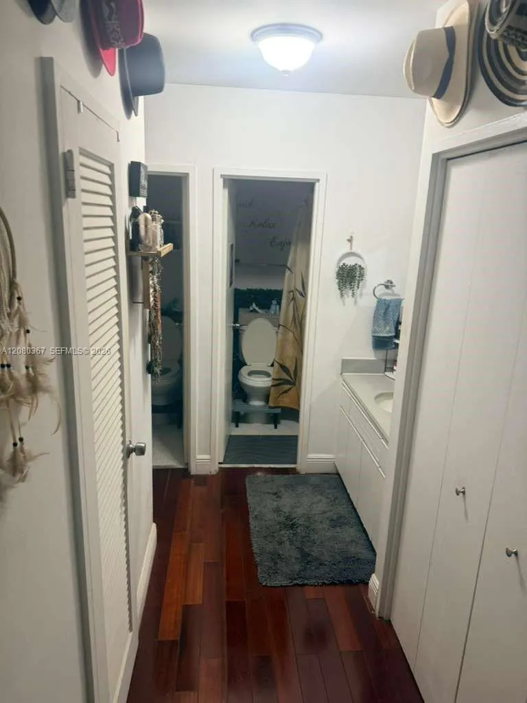 5700 Collins Ave #8M Miami Beach, FL 33140