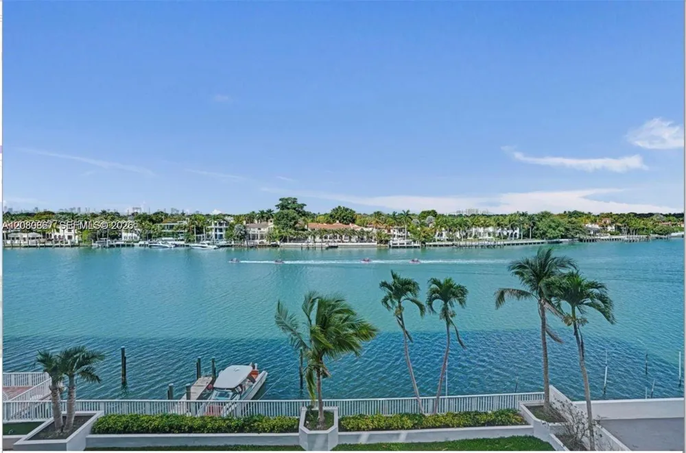 5700 Collins Ave #8M Miami Beach, FL 33140