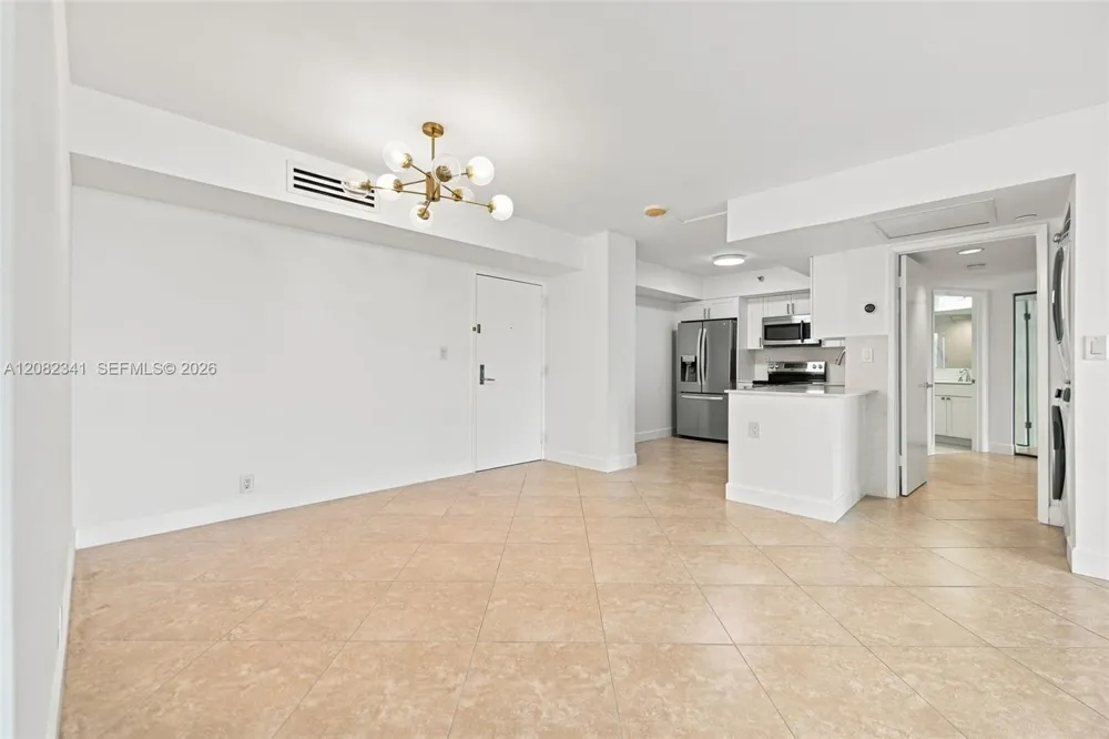 19101 NE 36th Ct #1704 Aventura, FL 33180