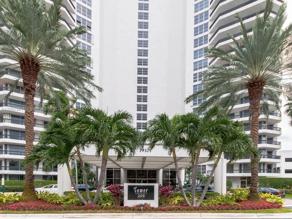 19101 NE 36th Ct #1704 Aventura, FL 33180