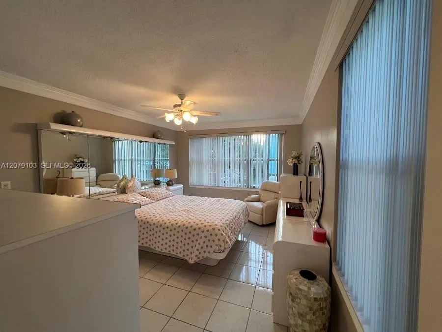 1350 Atlantic Shores Blvd #322 Hallandale Beach, FL 33009