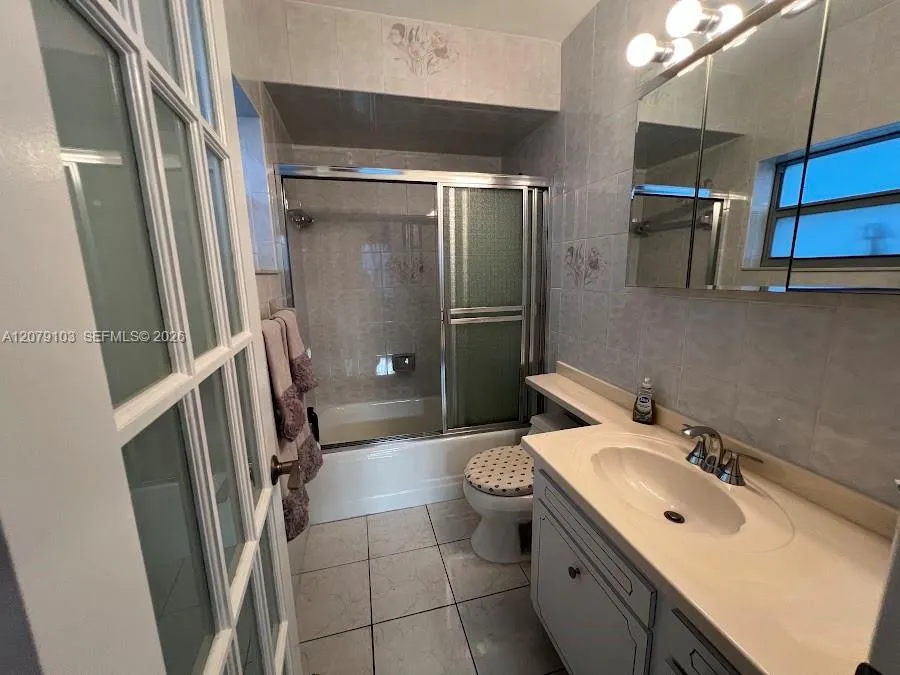 1350 Atlantic Shores Blvd #322 Hallandale Beach, FL 33009