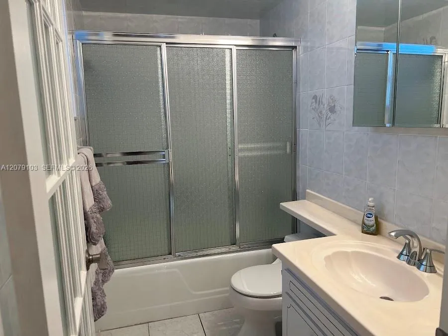 1350 Atlantic Shores Blvd #322 Hallandale Beach, FL 33009