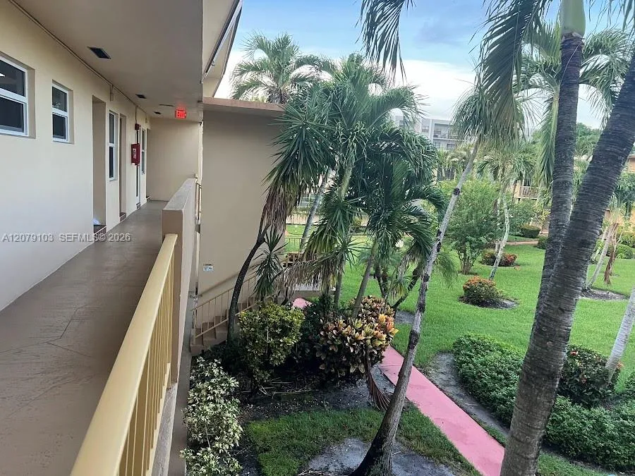 1350 Atlantic Shores Blvd #322 Hallandale Beach, FL 33009