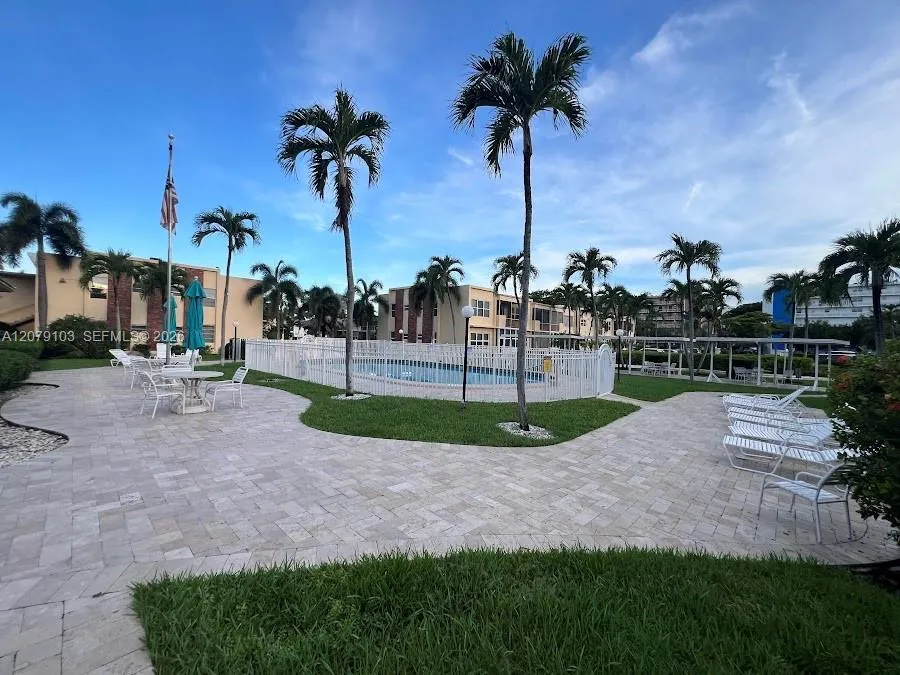 1350 Atlantic Shores Blvd #322 Hallandale Beach, FL 33009