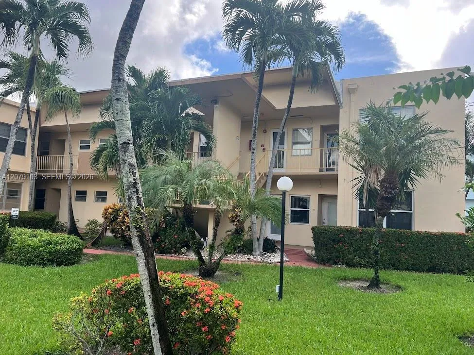 1350 Atlantic Shores Blvd #322 Hallandale Beach, FL 33009