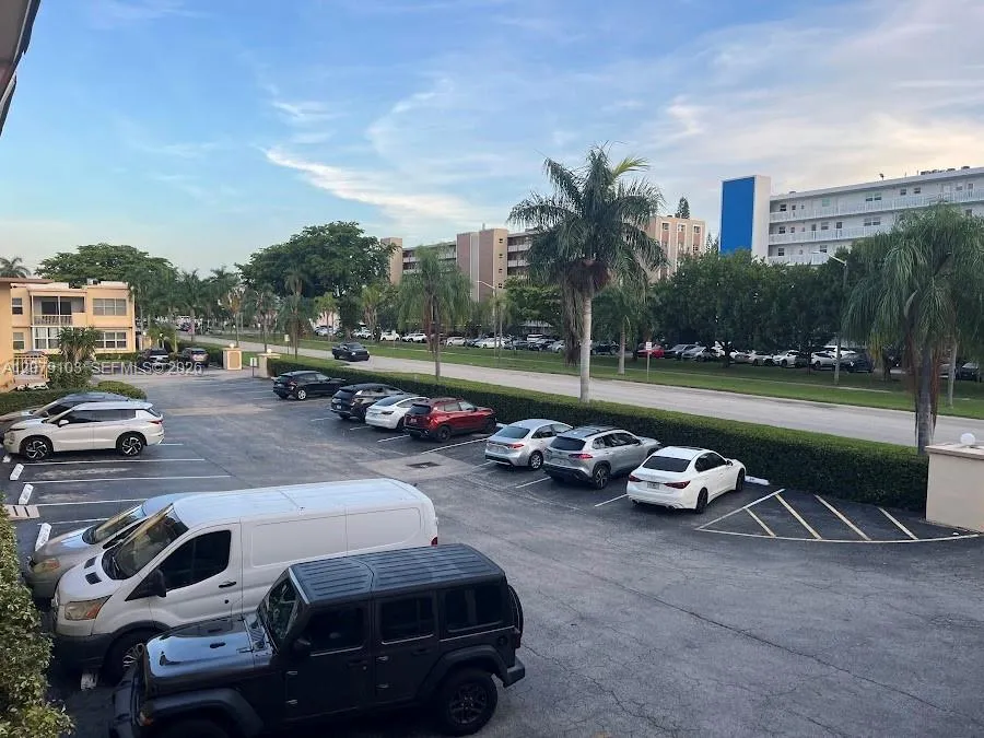 1350 Atlantic Shores Blvd #322 Hallandale Beach, FL 33009