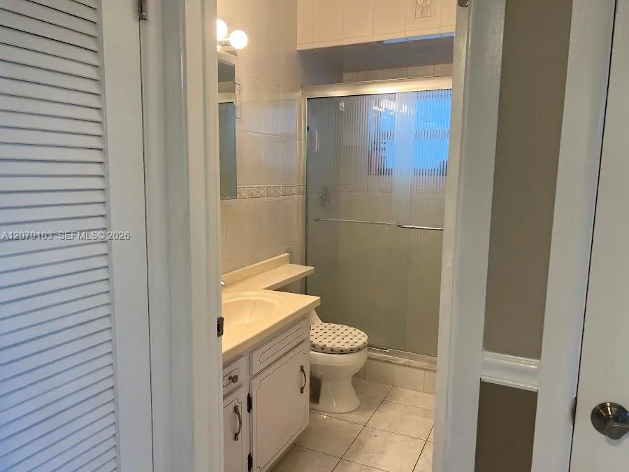 1350 Atlantic Shores Blvd #322 Hallandale Beach, FL 33009