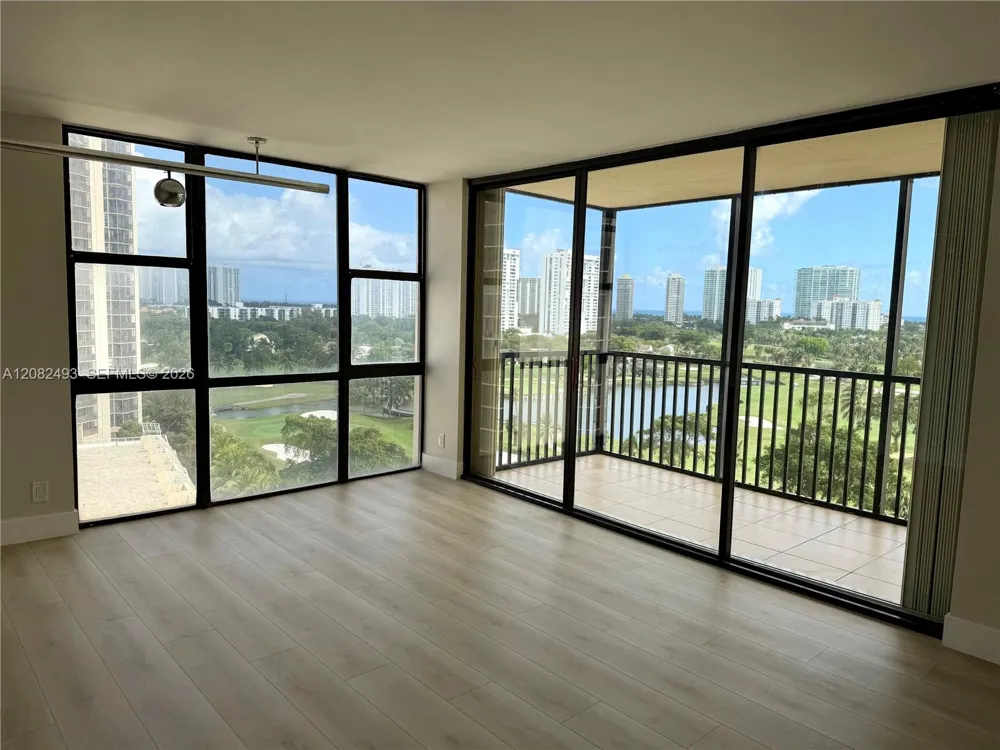 20335 W Country Club Dr #1203 Aventura, FL 33180