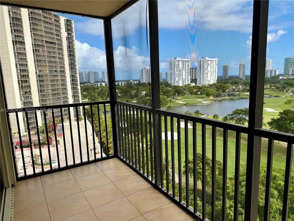 20335 W Country Club Dr #1203 Aventura, FL 33180