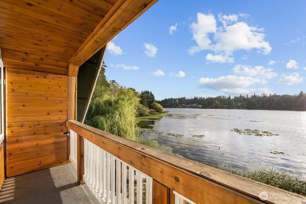 5680 Long Lake Road SE Port Orchard, WA 98367