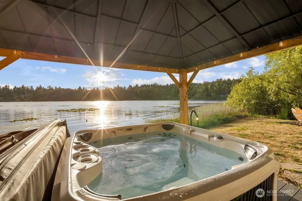 5680 Long Lake Road SE Port Orchard, WA 98367