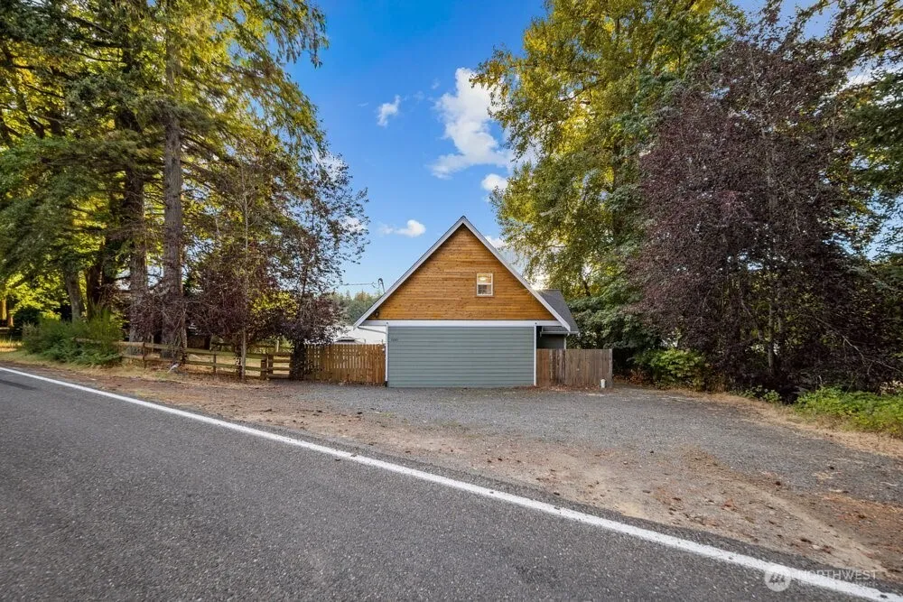 5680 Long Lake Road SE Port Orchard, WA 98367