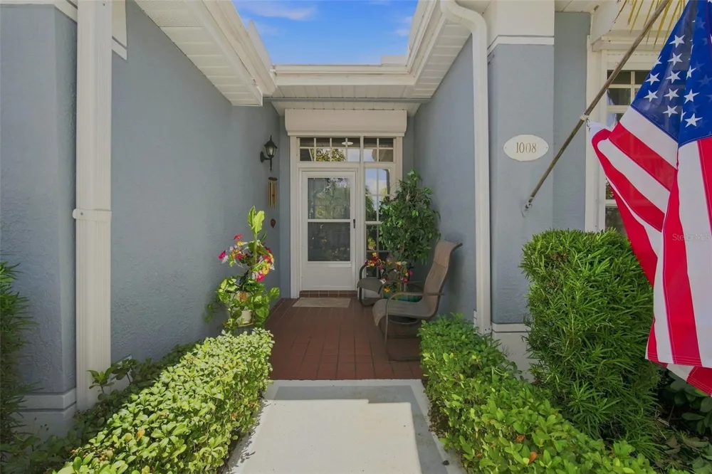 1008 OTTER MILL WAY #18 Sun City Center, FL 33573
