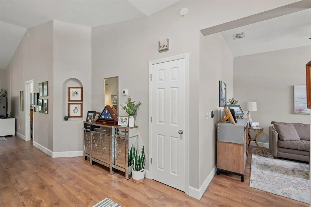 1008 OTTER MILL WAY #18 Sun City Center, FL 33573