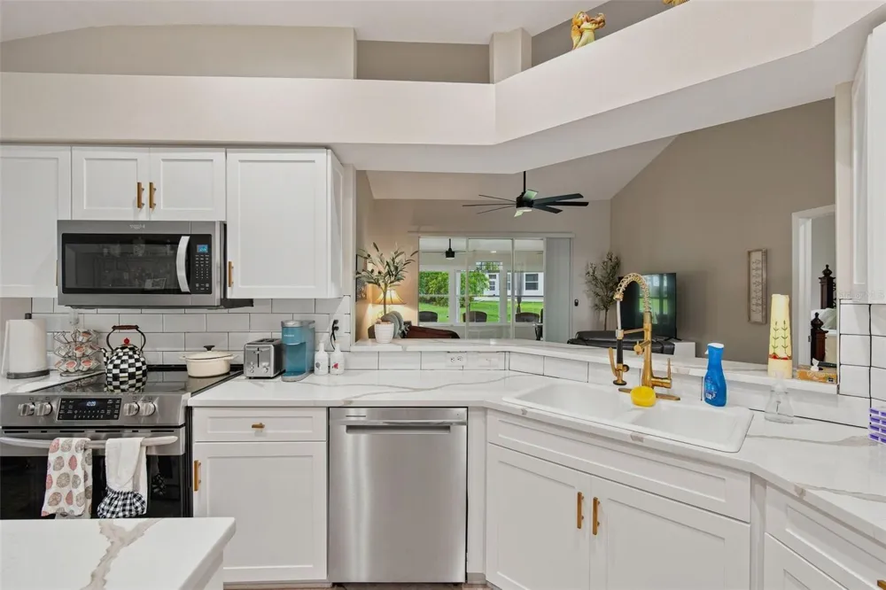 1008 OTTER MILL WAY #18 Sun City Center, FL 33573