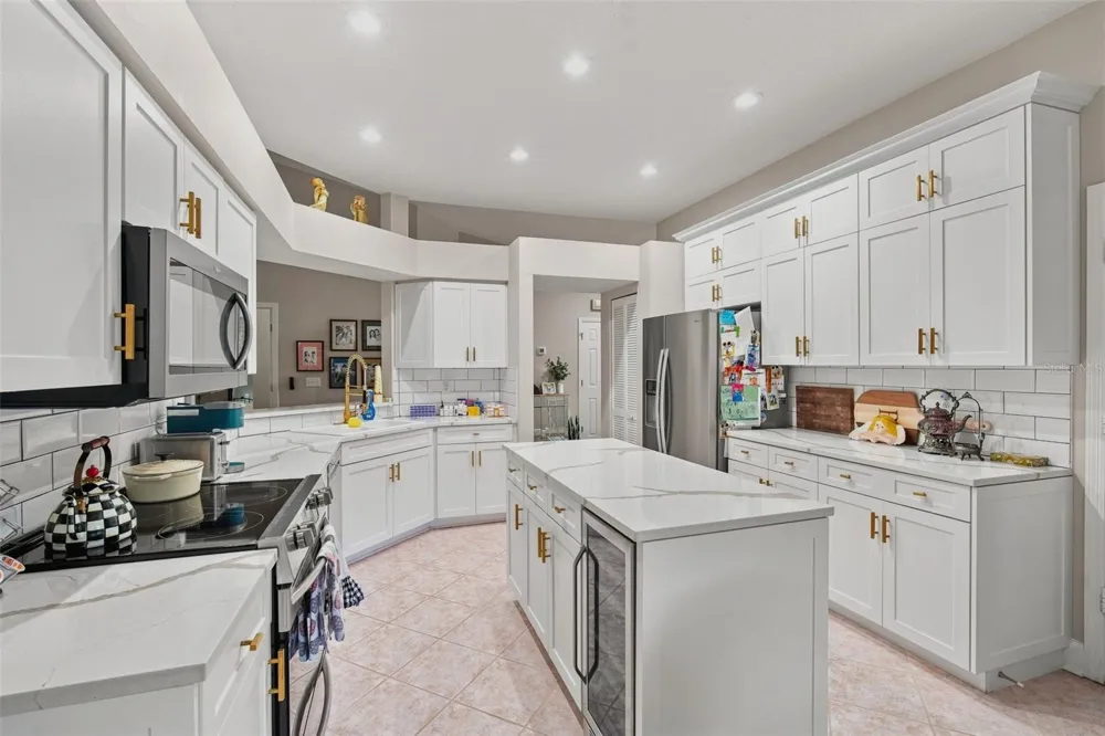 1008 OTTER MILL WAY #18 Sun City Center, FL 33573