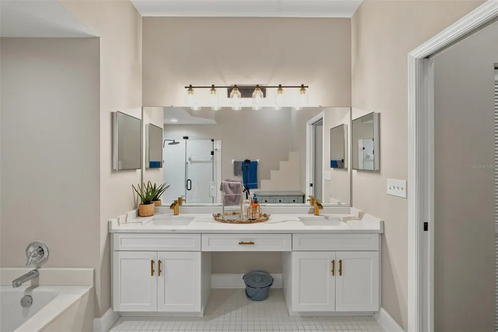 1008 OTTER MILL WAY #18 Sun City Center, FL 33573