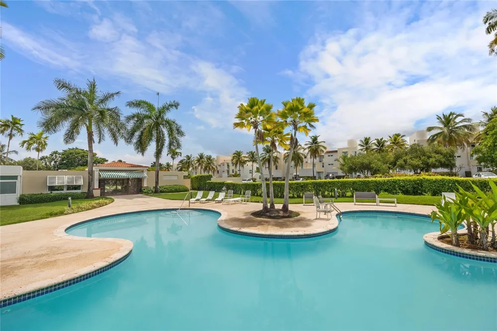 151 VILAS DE GOLF EAST #73 Dorado, PR 00646