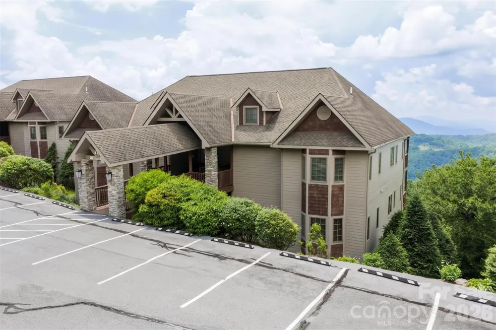 132 Rocky Top Sugar Mountain, NC 28604